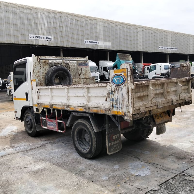 ISUZU NMR130 NMR85EXXXU ISUZU 130แรงม้า รถบรรทุก 6ล้อ ดั้มพ์ ปี2022 เลขไมล์น้อยกว่า 500,000 กม. (ทะเบียน 70-4176)