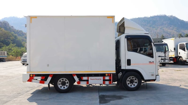 ISUZU NLR130 NLR85EXXXU 130แรงม้า รถบรรทุก 4ล้อ ตู้แห้ง ปี2023