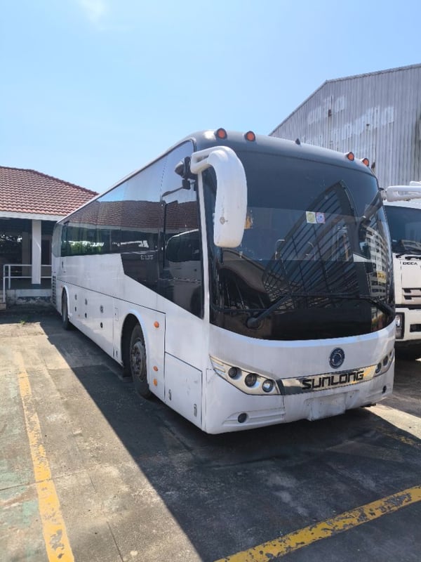 "SUNLONG SLK6122D รถโดยสารบัส 43 ที่นั่ง" จดทะเบียนปี2015 ไมล์น้อยกว่า600,000