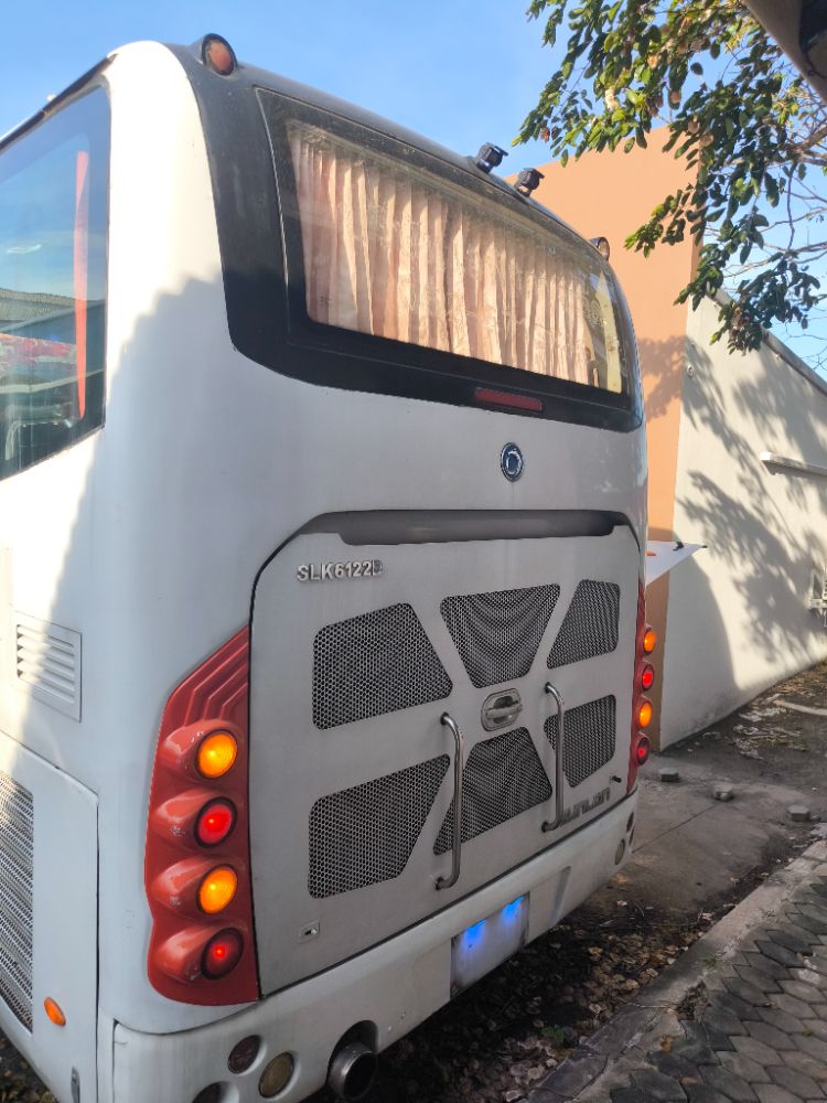 "SUNLONG SLK6122D รถโดยสารบัส 43 ที่นั่ง" จดทะเบียนปี2015 ไมล์น้อยกว่า600,000 "SUNLONG SLK6122D รถโดยสารบัส 43 ที่นั่ง" จดทะเบียนปี2015 ไมล์น้อยกว่า600,000