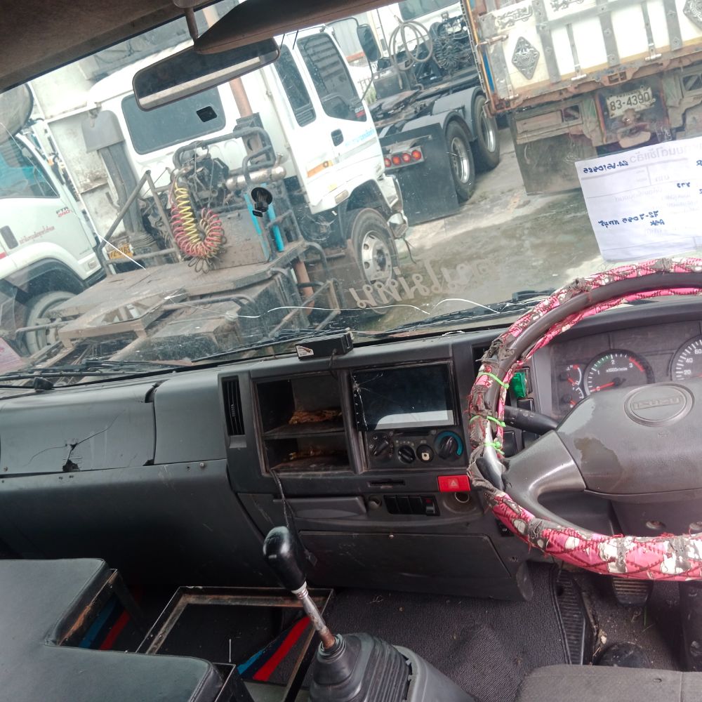 ISUZU GVR 300แรงม้า รถบรรทุก หัวลาก 6ล้อ หัวลาก  ปี2022