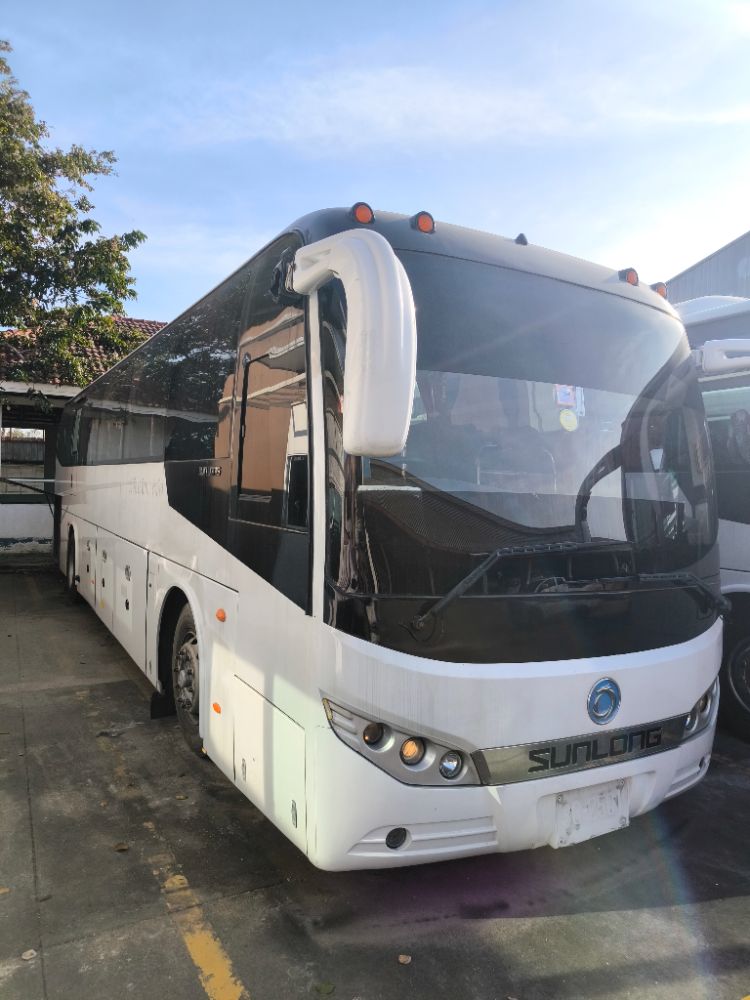 "SUNLONG SLK6122D รถโดยสารบัส 43 ที่นั่ง" จดทะเบียนปี2015 ไมล์น้อยกว่า600,000 "SUNLONG SLK6122D รถโดยสารบัส 43 ที่นั่ง" จดทะเบียนปี2015 ไมล์น้อยกว่า600,000