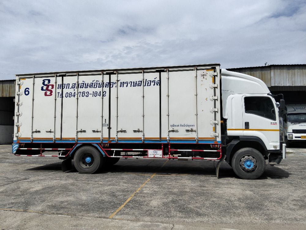 ISUZU ISUZU FTR240 "ISUZU FTR34QXXXU 240แรงม้า รถบรรทุก 6ล้อ ตู้แห้ง ปี2019 เลขไมล์น้อยกว่า 800,000 กม. ISUZU ISUZU FTR240 "ISUZU FTR34QXXXU 240แรงม้า รถบรรทุก 6ล้อ ตู้แห้ง ปี2019 เลขไมล์น้อยกว่า 800,000 กม.