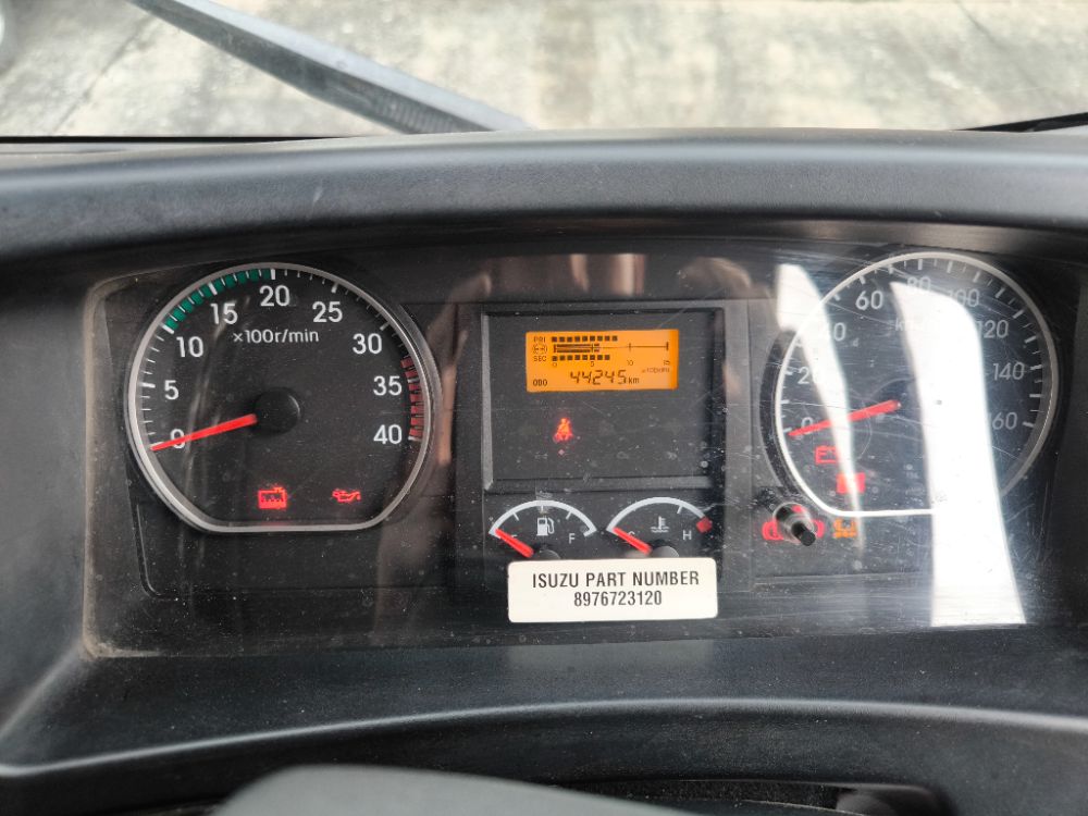 ISUZU FRR210 FRR90HSXTU 210แรงม้า รถบรรทุก 6ล้อ ดั้มพ์ ปี2022 เลขไมล์น้อยกว่า 50,000 กม. (ทะเบียน 74-1807) ISUZU FRR210 FRR90HSXTU 210แรงม้า รถบรรทุก 6ล้อ ดั้มพ์ ปี2022 เลขไมล์น้อยกว่า 50,000 กม. (ทะเบียน 74-1807)