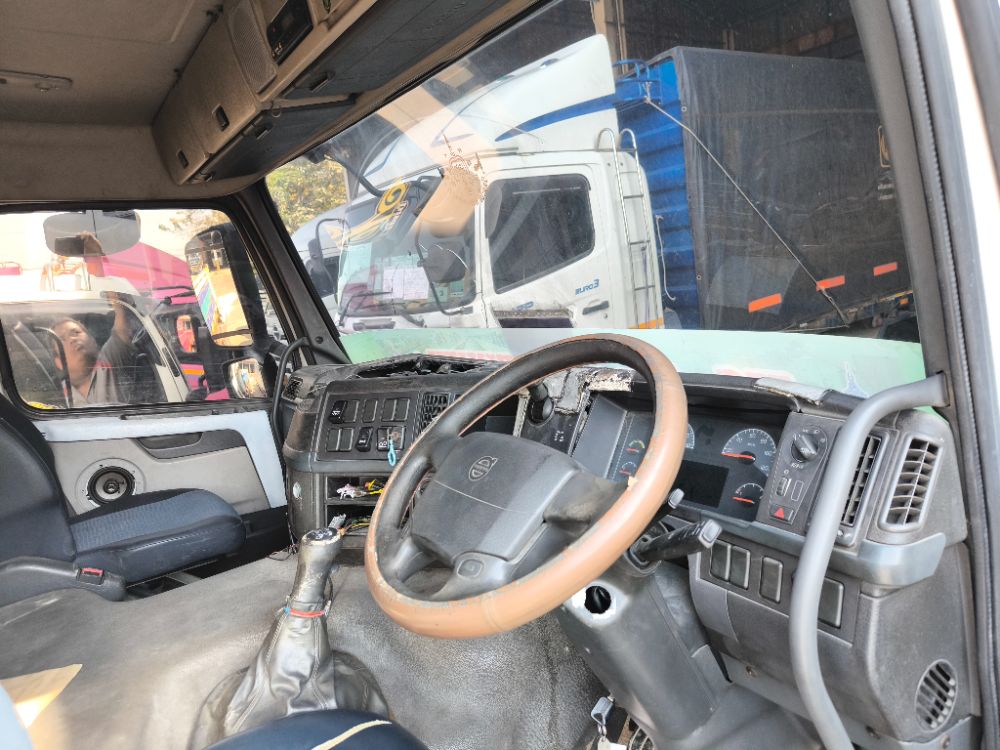 VOLVO VOLVO FM 400 "VOLVO FM1362T34400ALS 400แรงม้า รถบรรทุก หัวลาก 10ล้อ หัวลาก เฉพาะหัว ปี2006 เลขไมล์มากกว่า 800,000 กม. VOLVO VOLVO FM 400 "VOLVO FM1362T34400ALS 400แรงม้า รถบรรทุก หัวลาก 10ล้อ หัวลาก เฉพาะหัว ปี2006 เลขไมล์มากกว่า 800,000 กม.