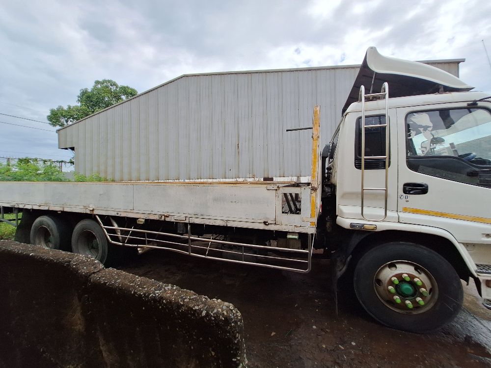 ISUZU ISUZU FVM23 FVM3282 230แรงม้า รถบรรทุก 6ล้อ กระบะเหล็ก ปี2006 ISUZU ISUZU FVM23 FVM3282 230แรงม้า รถบรรทุก 6ล้อ กระบะเหล็ก ปี2006
