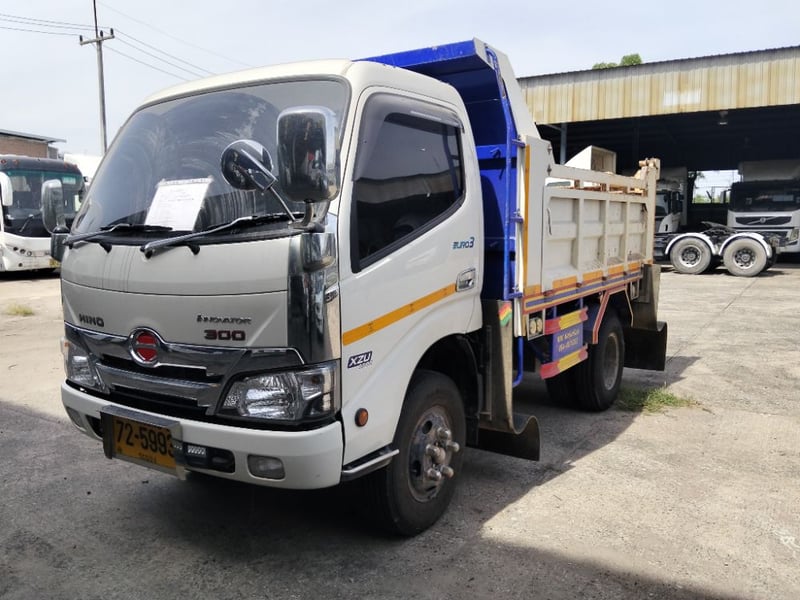 HINO HINO  300 INNOVATOR	"XZU600R-HKMQLT3 HINO  150แรงม้า รถบรรทุก 6ล้อ ดั้มพ์ ปี2023 เลขไมล์น้อยกว่า 100,000 กม.