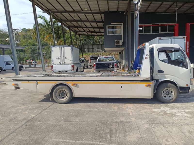 HINO 300 INNOVATOR 136แรงม้า รถบรรทุก 4ล้อ รถสไลด์ ปี2024