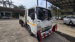 ISUZU NMR130 NMR85EXXXU 130แรงม้า รถบรรทุก 6ล้อ ดั้มพ์ ปี2023 เลขไมล์น้อยกว่า 50,000 กม.(81-3482)