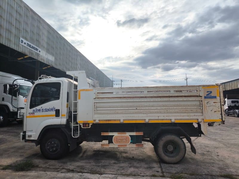 ISUZU FRR210 FRR90HSXTU  210แรงม้า รถบรรทุก 6ล้อ ดั้มพ์ ปี2022 เลขไมล์น้อยกว่า 50,000 กม. (ทะเบียน 74-1807)