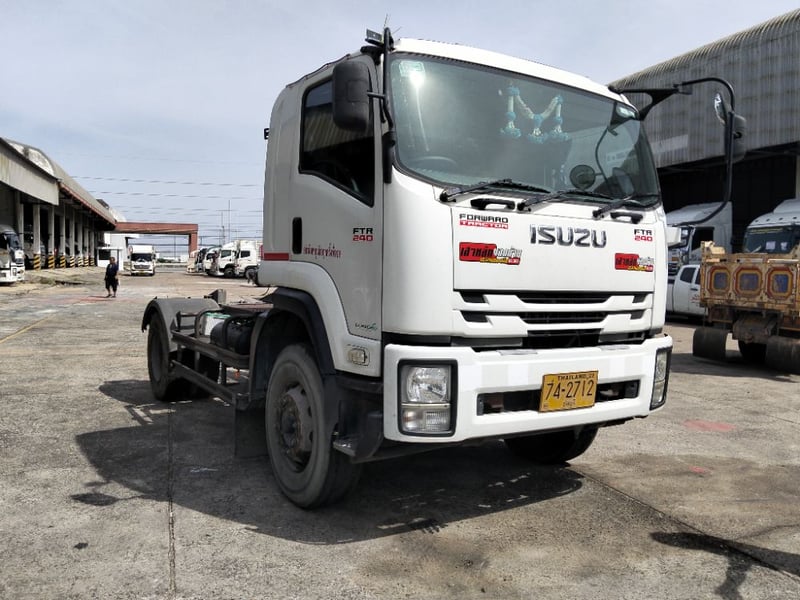 ISUZU ISUZU FTR 240	"FTR34JXTXT ISUZU  240แรงม้า รถบรรทุก 6ล้อ หัวลาก เฉพาะหัว ปี2022 เลขไมล์น้อยกว่า 500,000 กม.