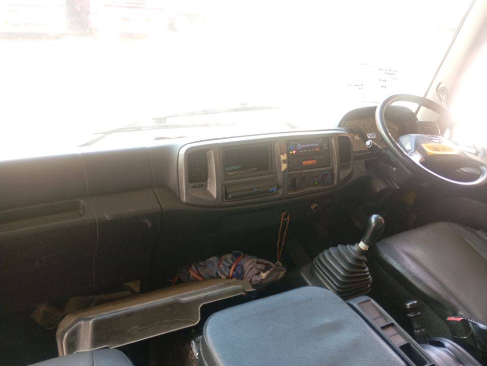 HINO HINO VICTOR500  FG8JP1A-JGT 240แรงม้า รถบรรทุก 6ล้อ ตู้แห้ง ปี2019