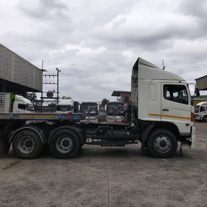 HINO 500 FM2PKMA 360แรงม้า รถบรรทุก หัวลาก 10ล้อ หัวลาก เฉพาะหัว ปี2012 เลขไมล์มากกว่า 800,000 กม. (ทะเบียน 70-5674) HINO 500 FM2PKMA 360แรงม้า รถบรรทุก หัวลาก 10ล้อ หัวลาก เฉพาะหัว ปี2012 เลขไมล์มากกว่า 800,000 กม. (ทะเบียน 70-5674)