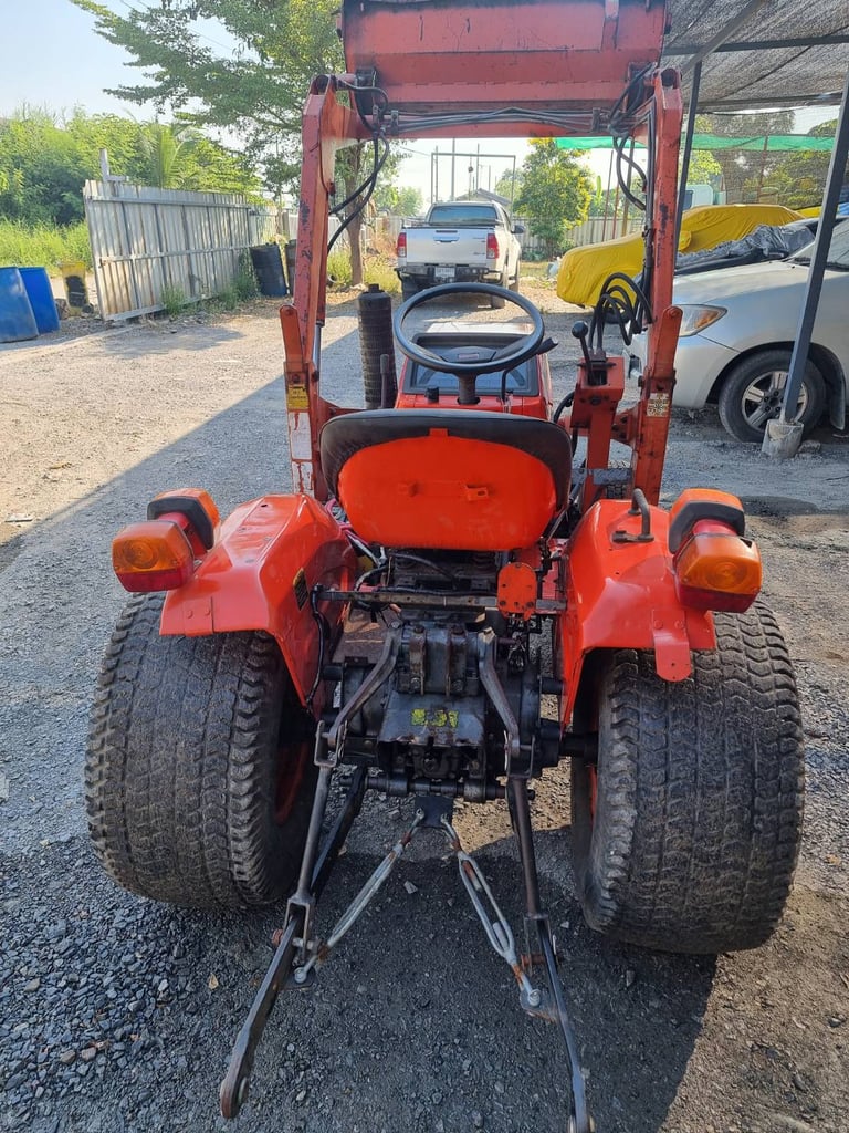 รถตัก รถไถตักดิน รถไถล้อโต รถไถมีตักหน้า คูโบต้า17แรงโฟวิล4x4