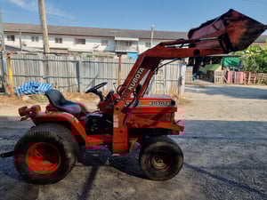 รถตัก รถไถตักดิน รถไถล้อโต รถไถมีตักหน้า คูโบต้า17แรงโฟวิล4x4