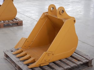 บุ้งกี้ สำหรับรถขุด PC60 ของใหม่ หน้ากว้าง 65 ซม. บุ้งกี้ สำหรับรถขุด PC60 ของใหม่ หน้ากว้าง 65 ซม.