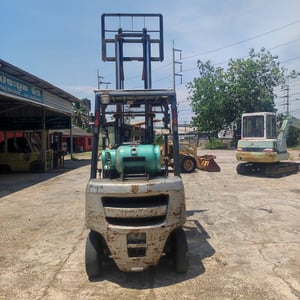 Nissan 2 ตัน เบนซิล+แก๊ส พร้อมใช้งาน ต่อรองราคาได้ Nissan 2 ตัน เบนซิล+แก๊ส พร้อมใช้งาน ต่อรองราคาได้