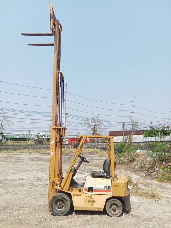 รถยก Komatsu ขนาด 1.5 ตัน เสาสูง 4.3 ม. พร้อมใช้งาน