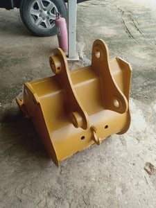 บุ้งกี้ สำหรับรถขุด PC60 ของใหม่ หน้ากว้าง 65 ซม. บุ้งกี้ สำหรับรถขุด PC60 ของใหม่ หน้ากว้าง 65 ซม.