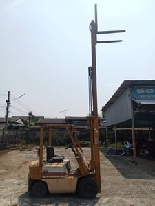 รถยก Komatsu ขนาด 1.5 ตัน เสาสูง 4.3 ม. พร้อมใช้งาน