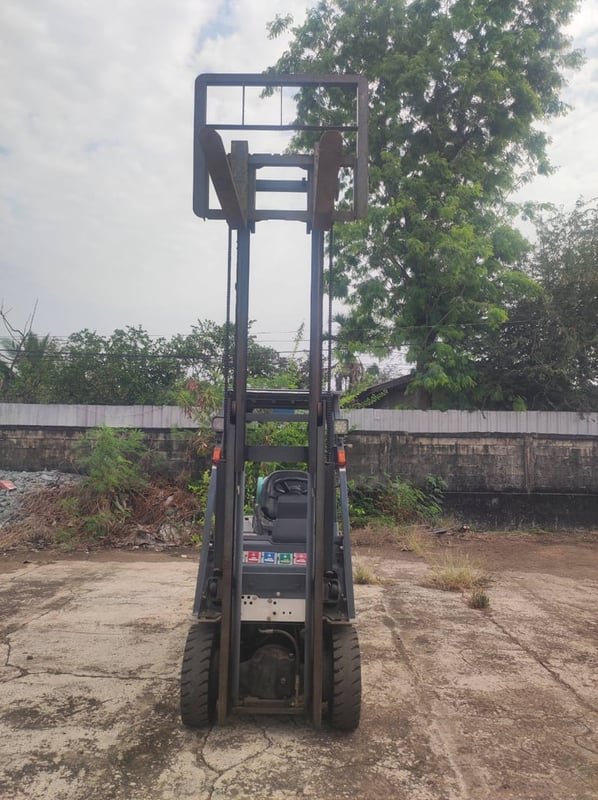 รถยก Nissan  ขนาด 1.5 ตัน เกียร์ออโต้ ติดแก๊ส พร้อมใช้งาน