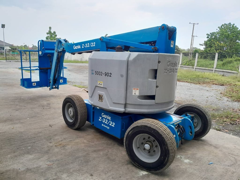 รถกระเช้าทำงานได้สูง 12.52เมตร GENIE Z34-22 ทำงานได้2ระบบ (ทั้งไฟฟ้าและเครื่องยนต์) นำเข้าจากยี่ปุ่น 