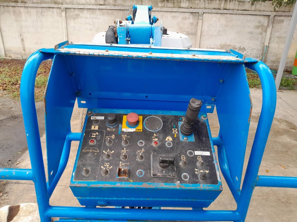 รถกระเช้าทำงานได้สูง 12เมตร GENIE Z34 22 ทำงานได้2ระบบ (ทั้งไฟฟ้าและเครื่องยนต์) นำเข้ายี่ปุ่น  รถกระเช้าทำงานได้สูง 12เมตร GENIE Z34 22 ทำงานได้2ระบบ (ทั้งไฟฟ้าและเครื่องยนต์) นำเข้ายี่ปุ่น