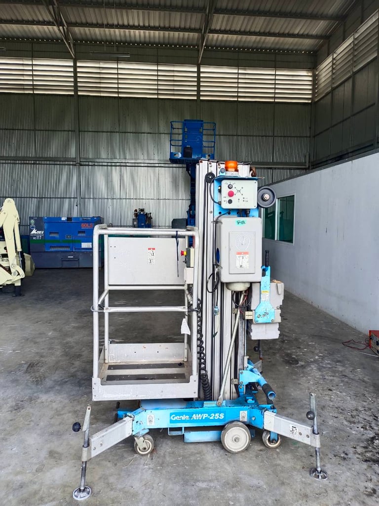 รถกระเช้าไฟฟ้า GENIE AWP-25S ทำงานได้สูง 9.6เมตร สามารถขึ้นรถกะบะได้ รถกระเช้าไฟฟ้า GENIE AWP-25S ทำงานได้สูง 9.6เมตร สามารถขึ้นรถกะบะได้