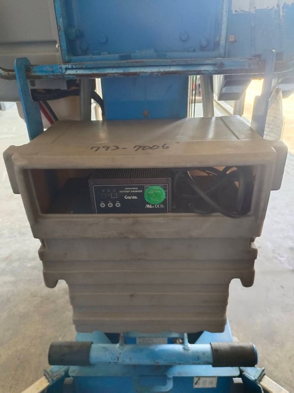 รถกระเช้าไฟฟ้า Genie AWP-25S ทํางานได้สูง 9.57เมตร นําเข้ายี่ปุ่น สะดวกในการขนย้ายง่ายโดยใช้รถกะบะได้ 