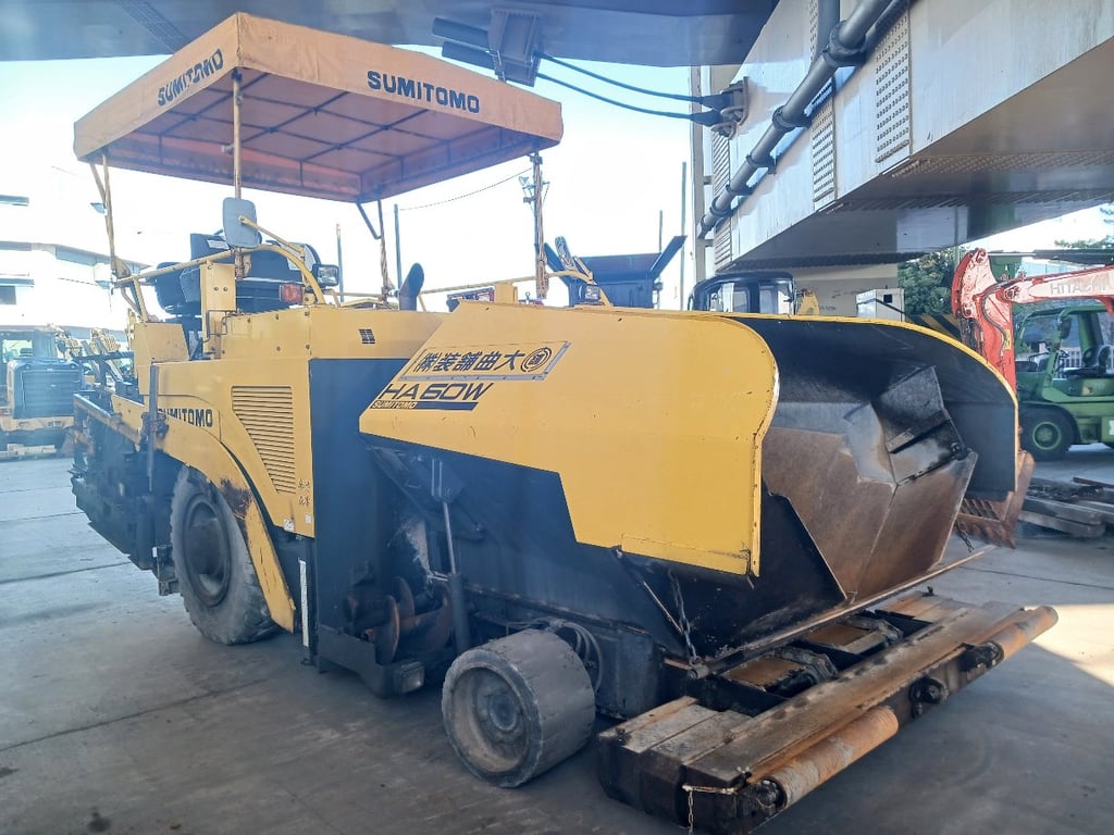 รถปูยาง Sumitomo HA60W-7 ชั่วโมง: 4,674 มีระบบสั่นและสับครบ นำเข้าจากยี่ปุ่น รถปูยาง Sumitomo HA60W-7 ชั่วโมง: 4,674 มีระบบสั่นและสับครบ นำเข้าจากยี่ปุ่น