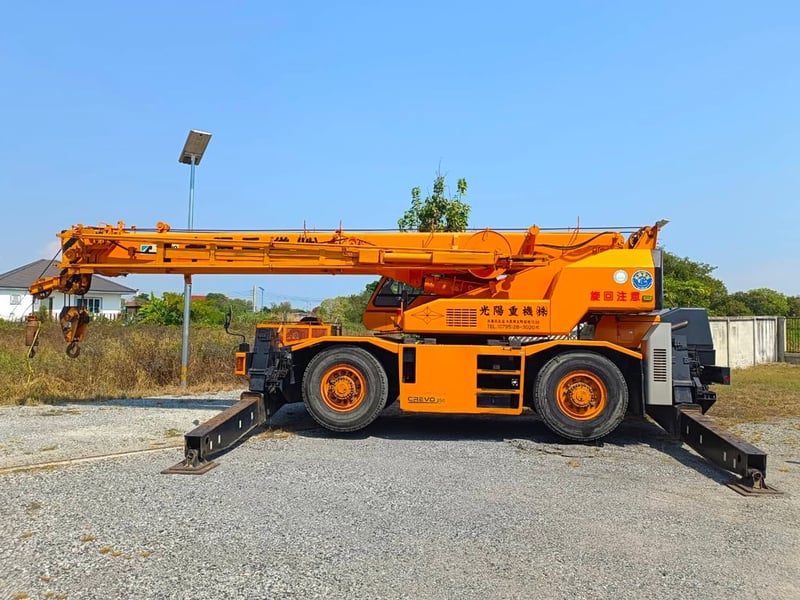 เครน TADANO GR-250N-1 นําเข้าจากยี่ปุ่น ไม่เคยใช้งานในไทย สภาพดี ราคาไม่แพงครับ 