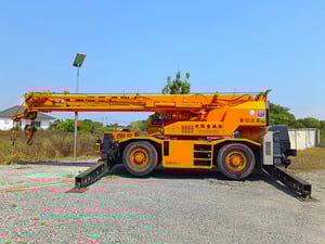 ขออนุญาติเสนอสินค้าครับ รถเครน TADANO GR-250N-1 นำเข้ายี่ปุ่น ไม่เคยใช้งานในไทย  