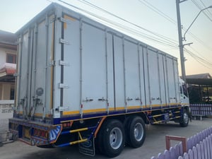 10 ล้อ FVM 230 แรง ปี 48 ตู้ 10 บาน ยาว 7.30 เมตร 