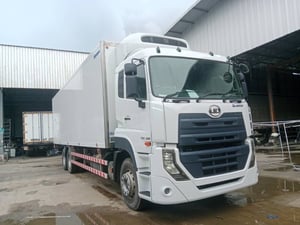 NISSAN UD Ud 280แรงม้า รถบรรทุก 10ล้อ ตู้เย็น ปี2018