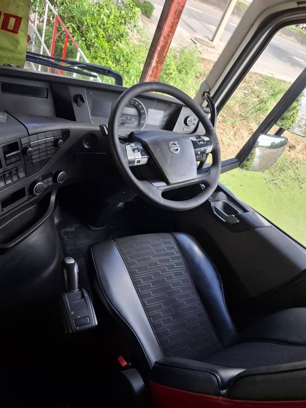 VOLVO FH 440แรงม้า รถบรรทุก 10ล้อ หัวลาก เฉพาะหัว ปี2017