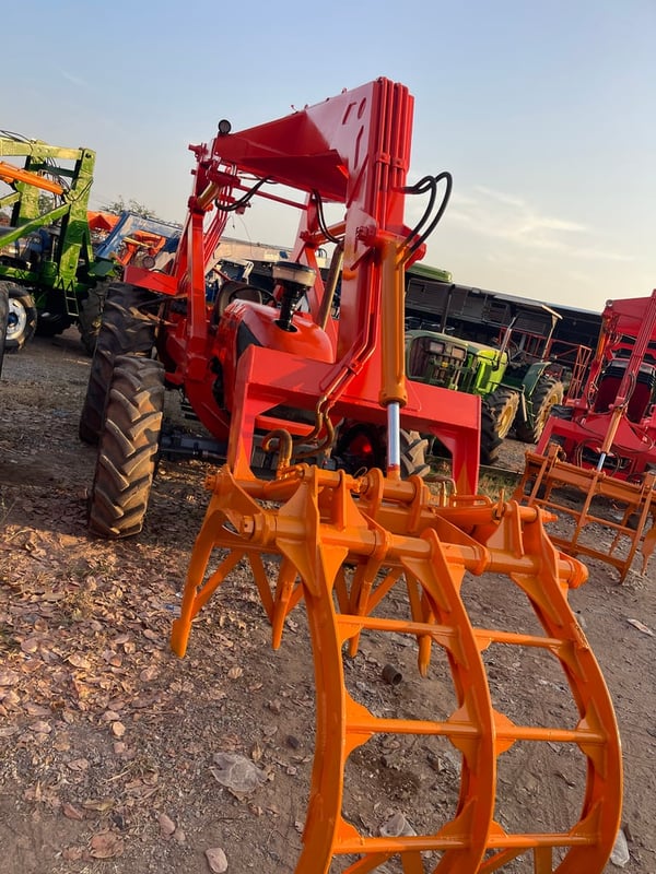 รถไถm9540พร้อมคีบนาซ่า รถไถm9540พร้อมคีบนาซ่า