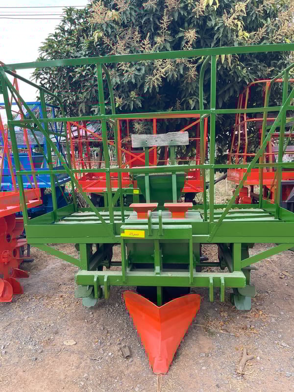 เครื่องปลูกอ้อยร่องคู่