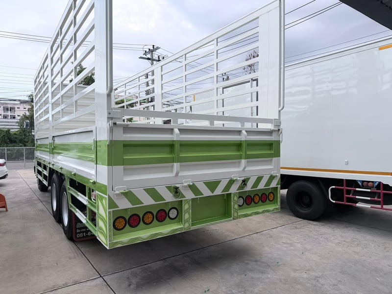 Isuzu FVM 240 แรงม้า จดทะเบียนปี 59 กระบะเหล็ก ช่วงยาว 7.5 เมตร สภาพเดิมสวยเครื่องเกียร์เฟืองท้ายสมบูรณ์พร้อมใช้งาน สนใจโทรสอบถาม 081-8111202 Isuzu FVM 240 แรงม้า จดทะเบียนปี 59 กระบะเหล็ก ช่วงยาว 7.5 เมตร สภาพเดิมสวยเครื่องเกียร์เฟืองท้ายสมบูรณ์พร้อมใช้งาน สนใจโทรสอบถาม 081-8111202