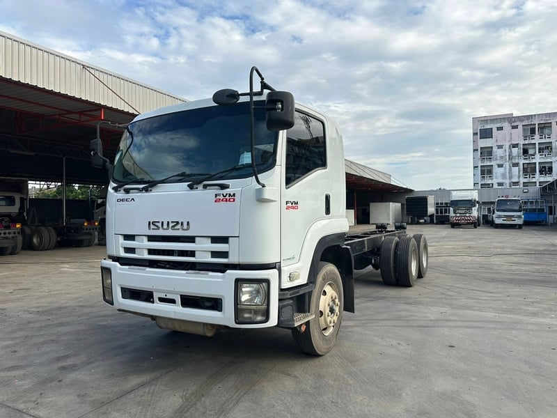 Isuzu 10 ล้อ 240 ช่วงยาว 7.2 เมตร หัวคัสซี จดทะเบียนปี 59 รถสวยเดิมสามารถเอาไปต่อกระบะติดเครน