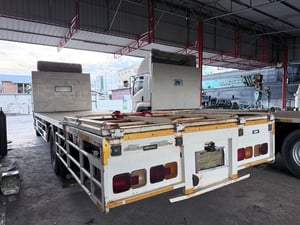 Hino FG Victor ช่วงยาว 8.5 เมตร กระบะพื้นเรียบ จดทะเบียนปี 59 สภาพเดิมสวย สนใจโทร 0818111202 วีรพงษ์