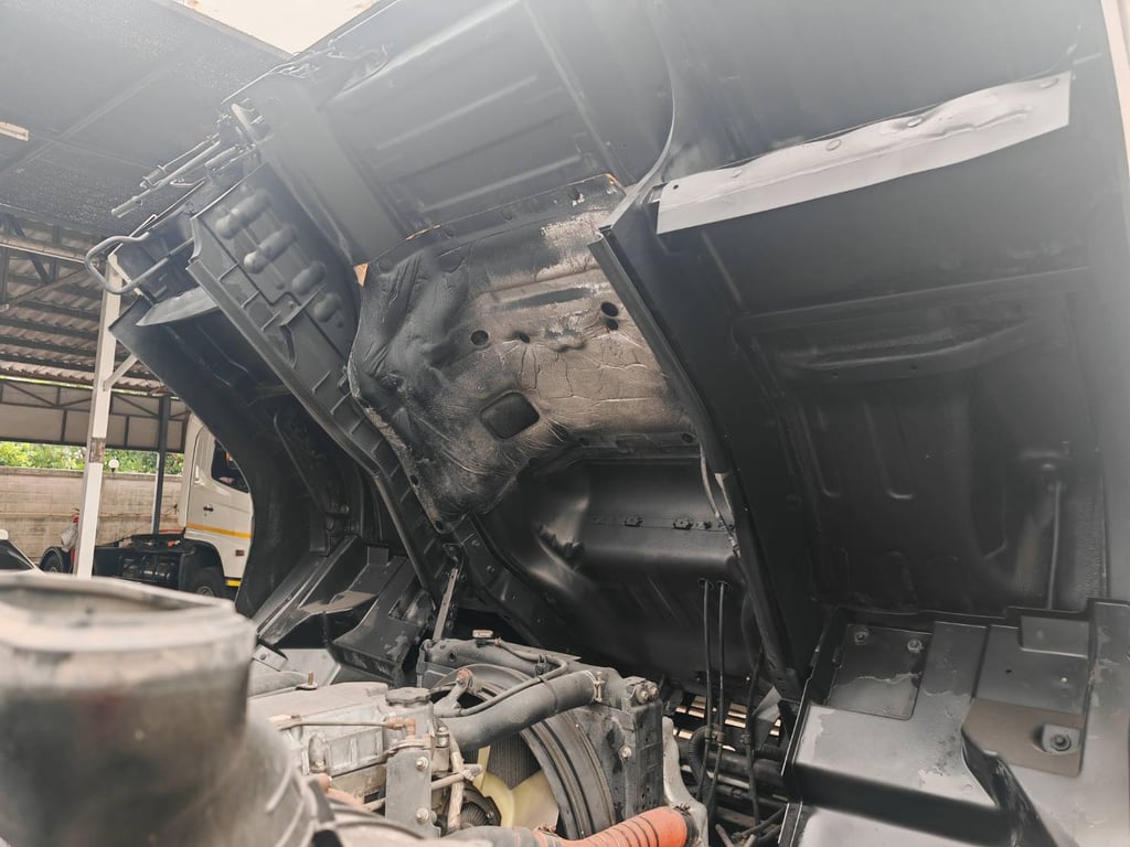 Isuzu 6 ล้อ FTR 240 ปี 58 หัวคัสซียาว 5.5 เมตร สภาพดีมากเหมาะทำดัมพ์