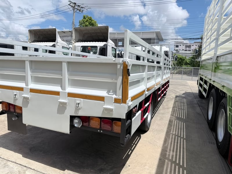 Isuzu FRR 190 แรงม้า จดทะเบียนปี 58 กระบะเหล็กช่วงยาว 6.5 เมตร เปิดได้สามด้าน เครื่องเกียร์เฟืองท้่่ายสภาพเยี่ยม ติดต่อ 081-811-1202 วีรพงษ์ Isuzu FRR 190 แรงม้า จดทะเบียนปี 58 กระบะเหล็กช่วงยาว 6.5 เมตร เปิดได้สามด้าน เครื่องเกียร์เฟืองท้่่ายสภาพเยี่ยม ติดต่อ 081-811-1202 วีรพงษ์