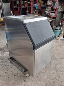 ขายถังน้ำแข็งสแตนเลสขนาดกลางใหญ่