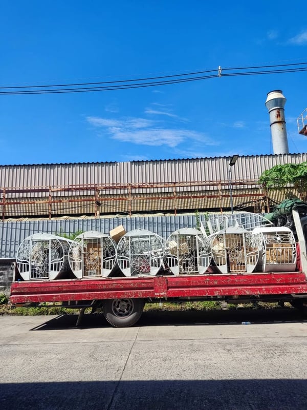 ขายชิงช้าสวรรค์ ขนาดสูง12เมตร มี 12กระเช้า ใช้งานได้ปกติ