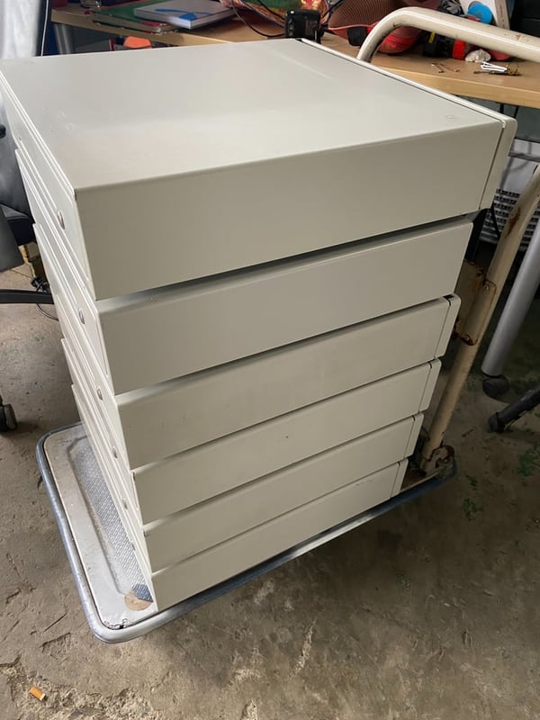 ขายลิ้นชักเก็บเงิน อย่างดี มีกุญแจล็อคให้ มีสายต่อเครื่องพิมพ์ใบเสร็จ ขายลิ้นชักเก็บเงิน อย่างดี มีกุญแจล็อคให้ มีสายต่อเครื่องพิมพ์ใบเสร็จ