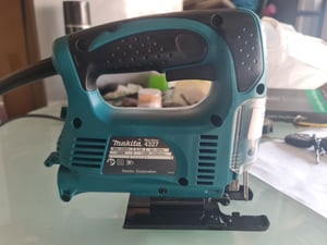 ขายเลื่อยจิ๊กซอว์ยี่ห้อ Makita แท้ ปรับได้ 6 สปีด