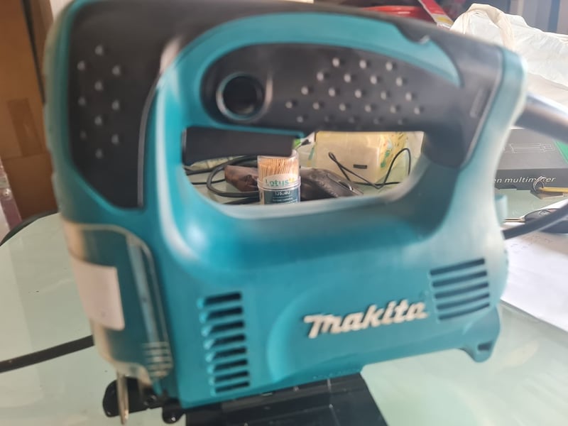 ขายเลื่อยจิ๊กซอว์ยี่ห้อ Makita แท้ ปรับได้ 6 สปีด