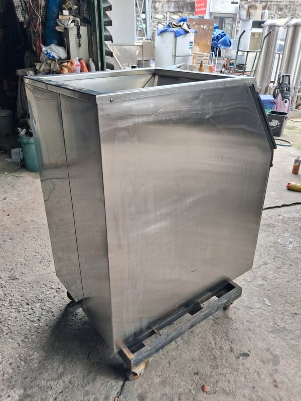 ขายถังน้ำแข็งสแตนเลสขนาดกลางใหญ่