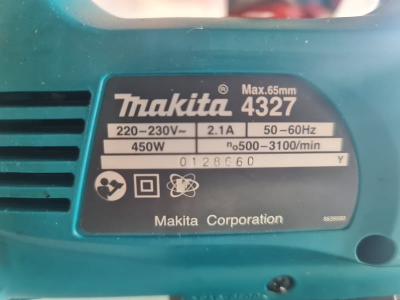 ขายเลื่อยจิ๊กซอว์ยี่ห้อ Makita แท้ ปรับได้ 6 สปีด