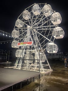 ขายชิงช้าสวรรค์ ขนาดสูง12เมตร มี 12กระเช้า ใช้งานได้ปกติ